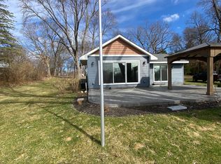3581 Woodland Dr, Highland, MI