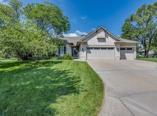 201 Bent Tree Ct, Andover, KS 67002