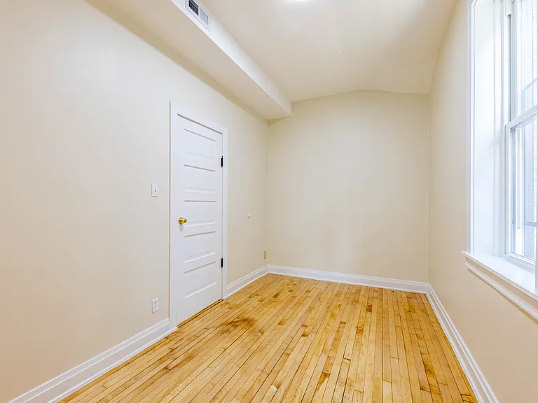 2137 N Western Ave #2F — Photo 13
