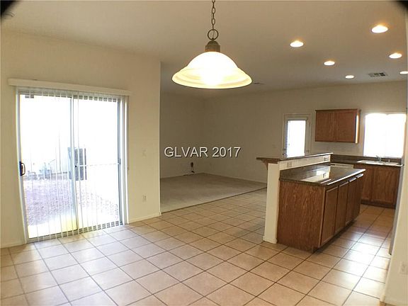 4th image of 3520 Carisbrook Dr