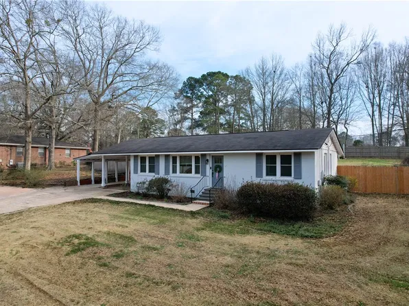 3205 Vernon Ave, Opelika, AL 36801