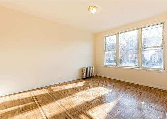 3rd image of 1935 Ellis Ave Floor 2