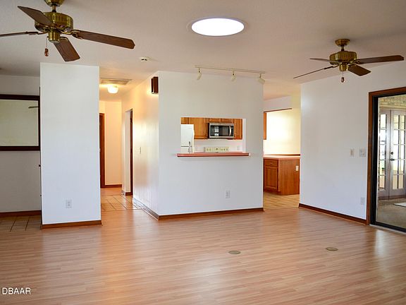 5th image of 105 Megan Ct