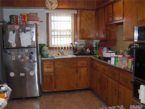 2nd image of 585 Roquette Ave