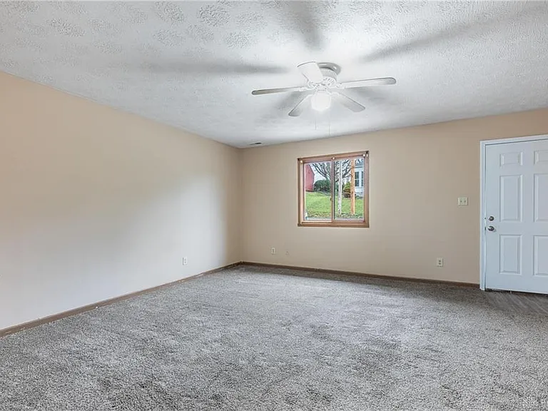 160 N 4th St #162 — Photo 4
