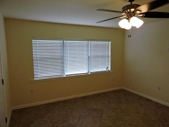 4th image of 350 Lincoln Ave