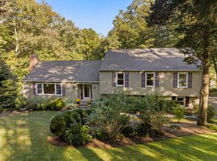 30 Coult Ln, Old Lyme, CT 06371