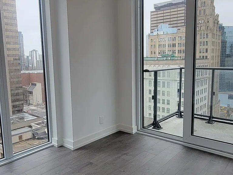 75 James St S #1202 — Photo 21