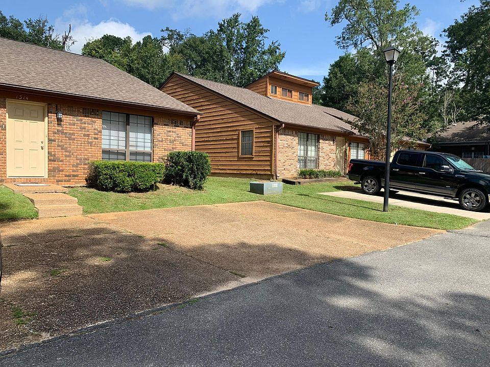 1st image of 1310 Castelnau Ct