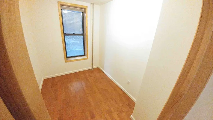 Rented by Downtown Mgt & Realty LLC | media 11