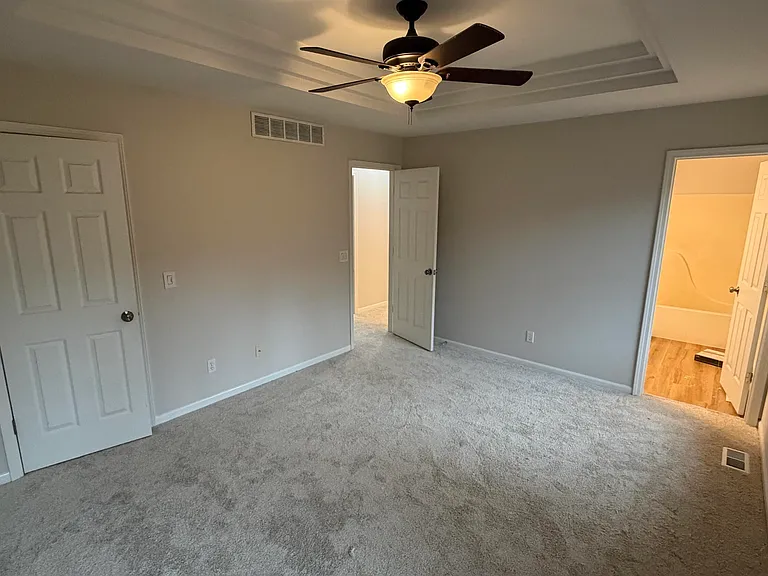 809 Timbers Ct — Photo 4