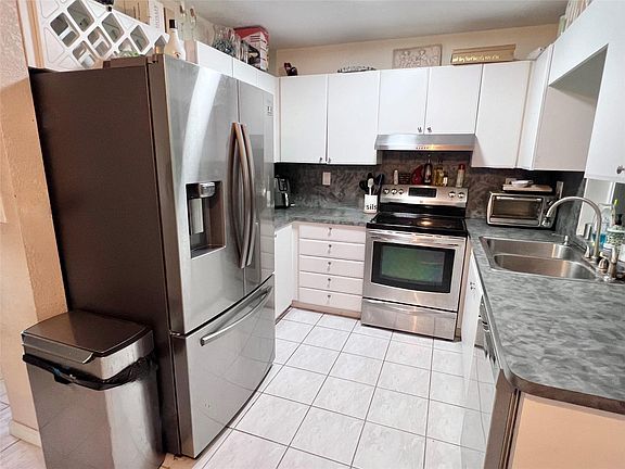 4th image of 6126 Royal Palm Boulevard