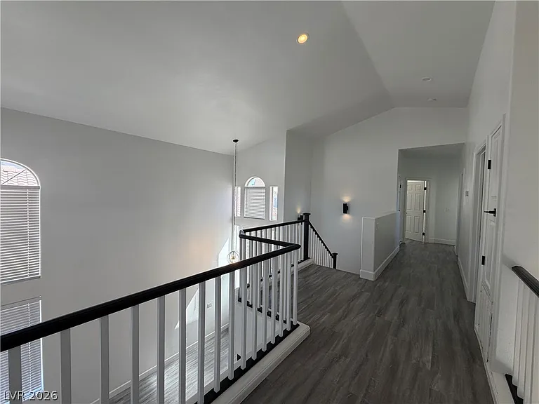 2456 Sheltered Meadows Ln — Photo 17