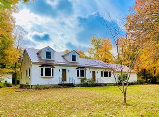 1045 Shoemaker Rd, Webster, NY 14580