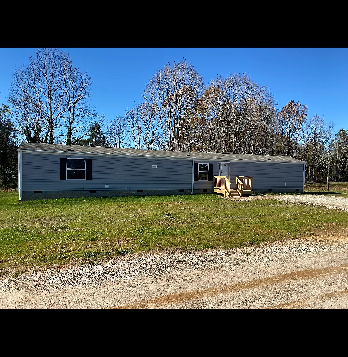 3 bed, 1064 sqft, $1,350 — Photo 1