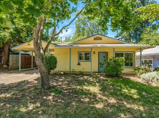 475 Ray Ln, Ashland, OR 97520