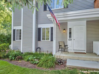 624 Silver Creek Rd, Woodstock, IL, 60098