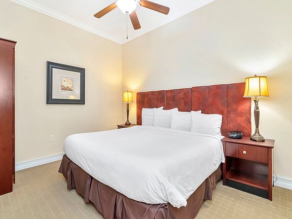 5th image of 13941 Clubhouse Dr #313