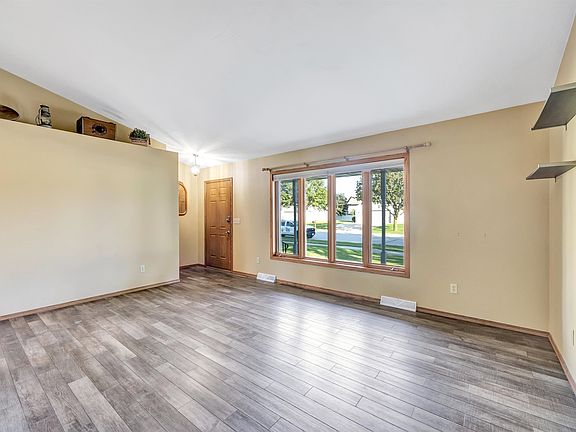 5th image of 1233 Drews Dr