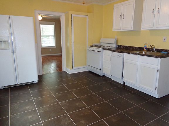 2nd image of 368 Bassett Ave