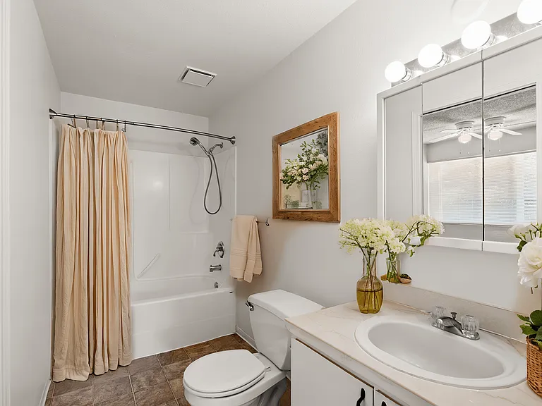 Experience a refreshing start in this elegantly designed bathroom. Experience a refreshing start in this elegantly designed bathroom.