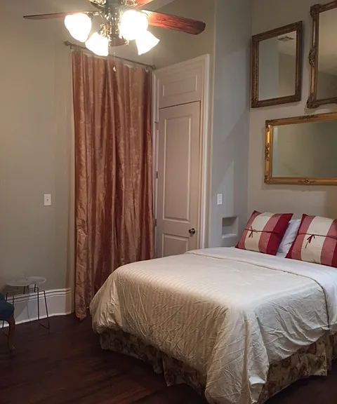 2124 Baronne St — Photo 18