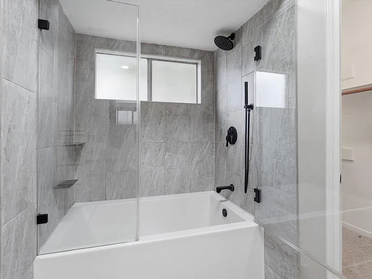12015 Fawnview Dr — Photo 17