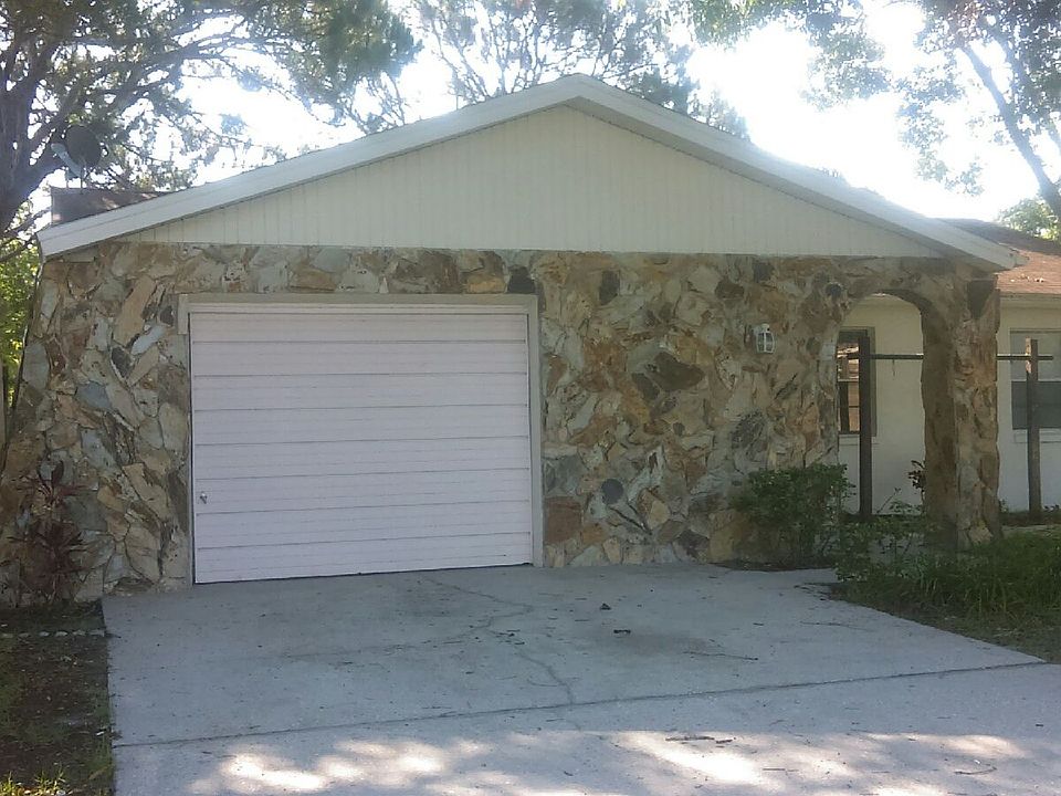 1st image of 413 Evergreen Dr
