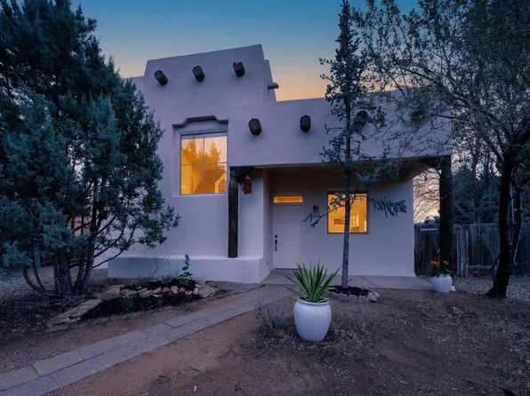 4352 Sierra Blanca, Santa Fe, NM 87507