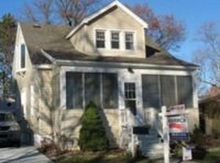 35720 Chestnut St, Wayne, MI 48184