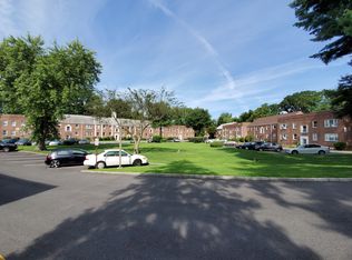 25 County Center Rd #0E3899F8C, White Plains, NY 10607