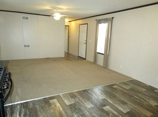 17501 Cedar Grv, Brownstown, MI 48174