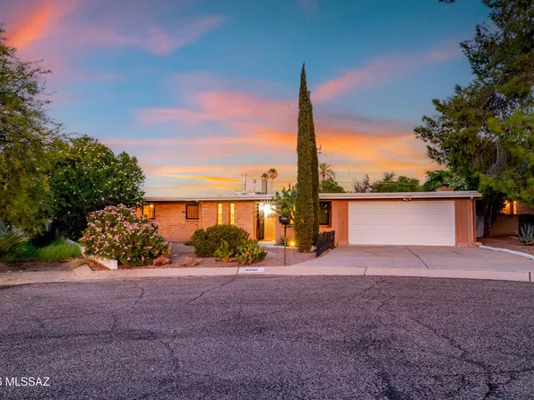 6880 E Hawthorne Cir, Tucson, AZ 85710