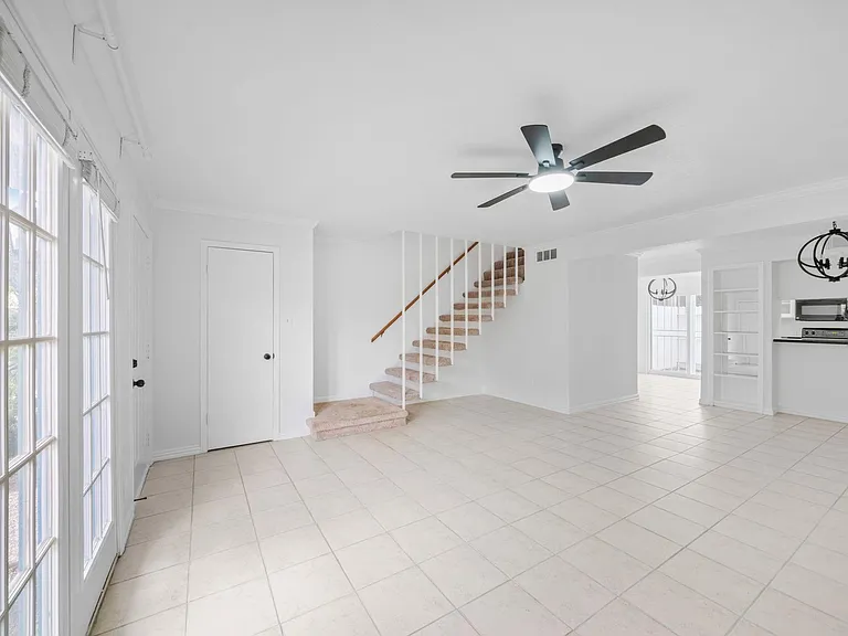 6111 Beverly Hill St #39 — Photo 7