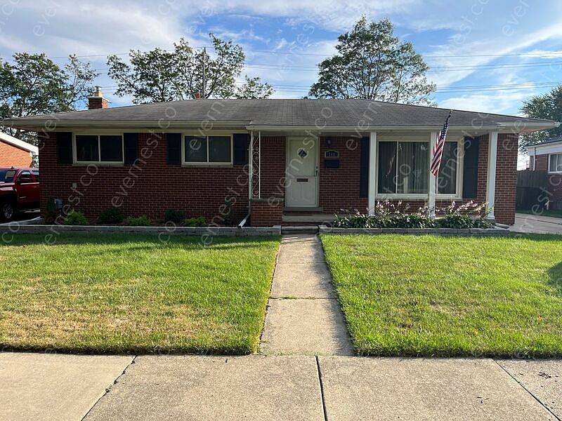 1st image of 140 Redwood Dr