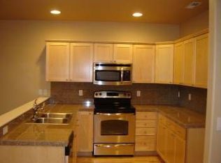 720 N Hindeman St #HS-47, Sisters, OR