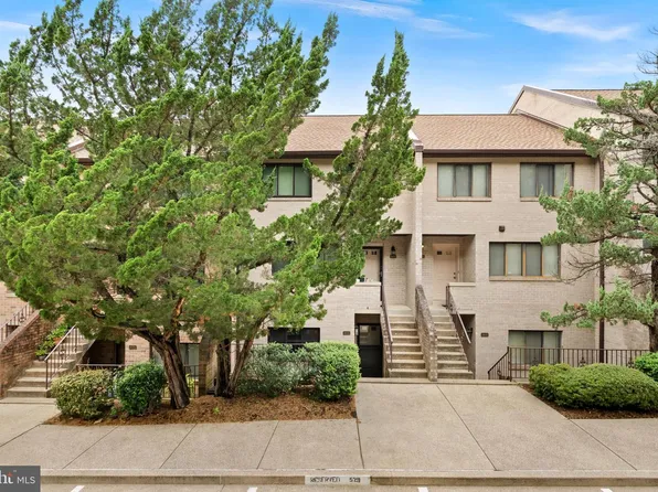 3881 Steppes Ct #B, Falls Church, VA 22041