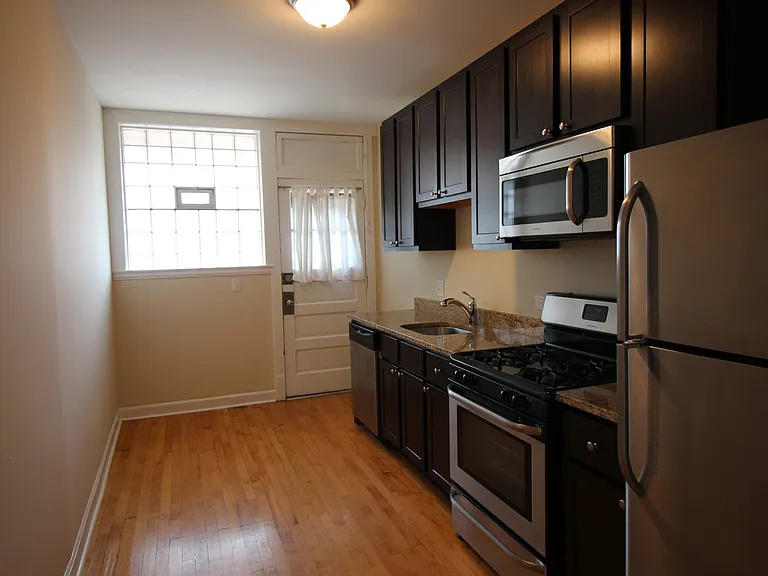 2337-43 W Rosemont Ave #6254-58 — Photo 4