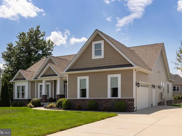 135 Kinross Dr, Winchester, VA 22602
