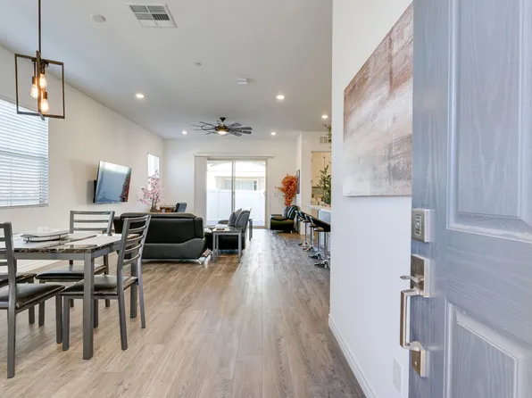 209 Coltrane Canyon Ave, Henderson, NV 89011