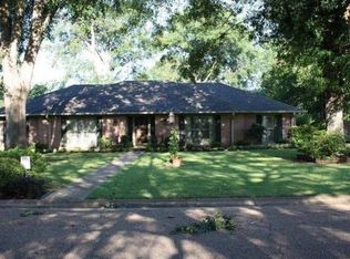 319 Oak Grove Dr, Grenada, MS 38901