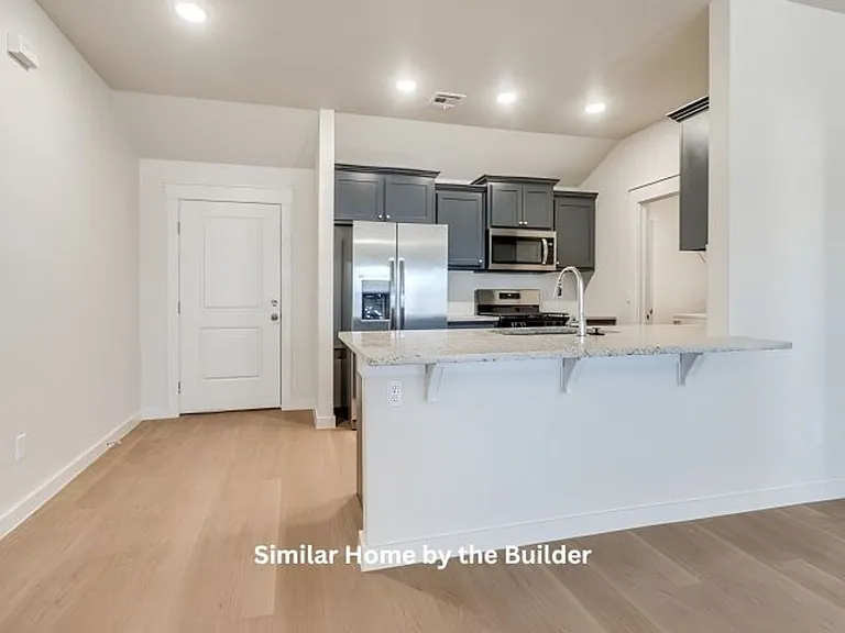 1616 Highland Loop — Photo 15