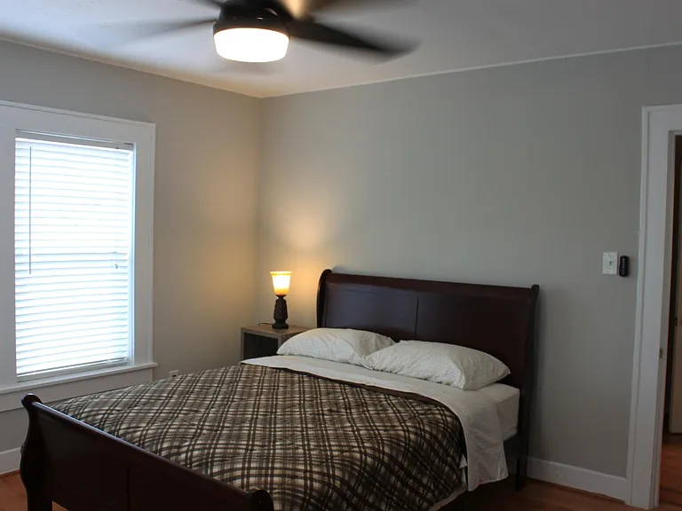4720 Crawford St #2 — Photo 10