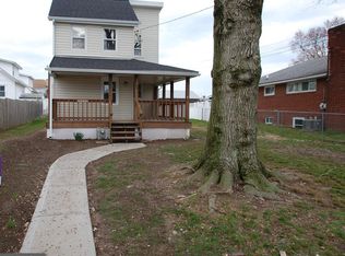 1563 Beale St, Linwood, PA 19061