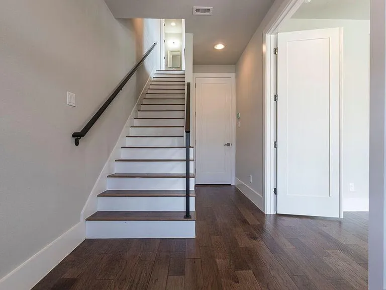 5703 Larkin #A — Photo 37