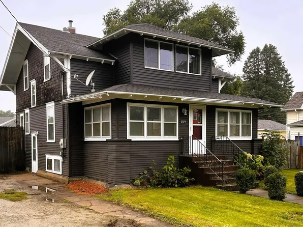 109 N Lincoln St, Sheffield, IA 50475