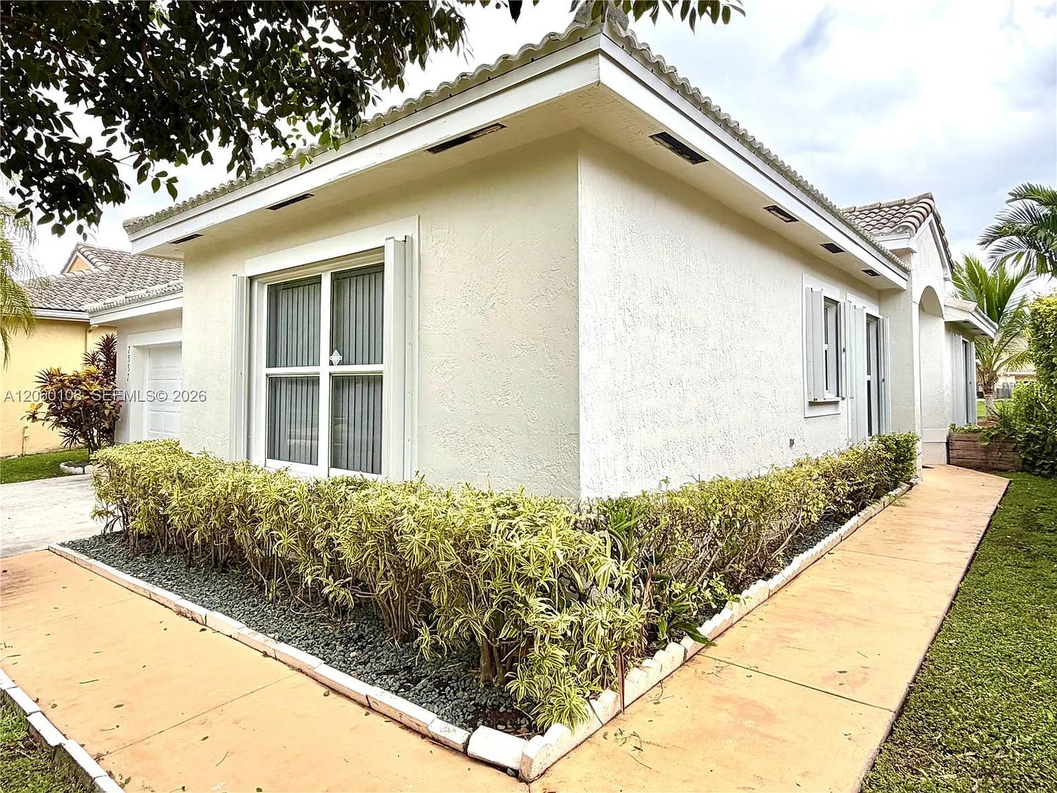 Continental Homes At Lago — Photo 2