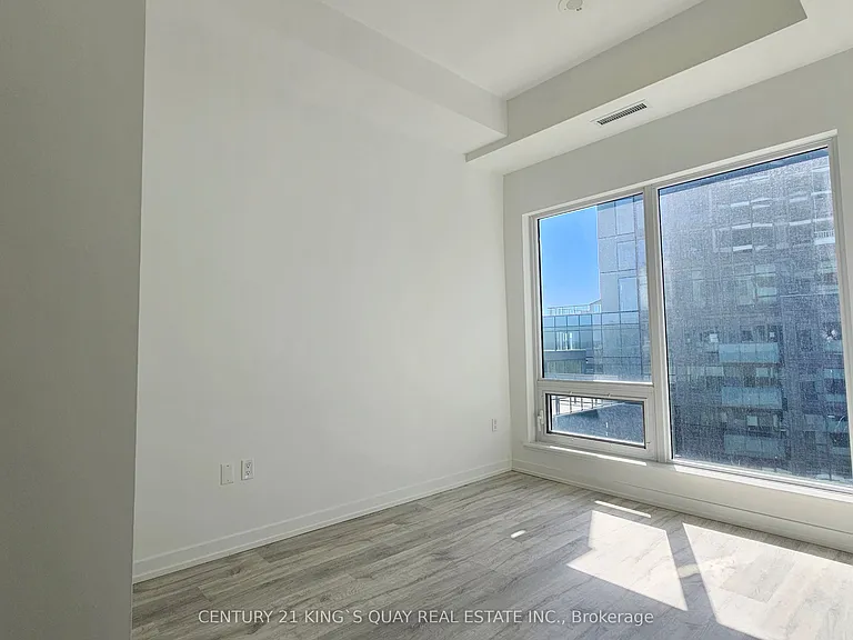 7 Golden Lion Hts #824 — Photo 17