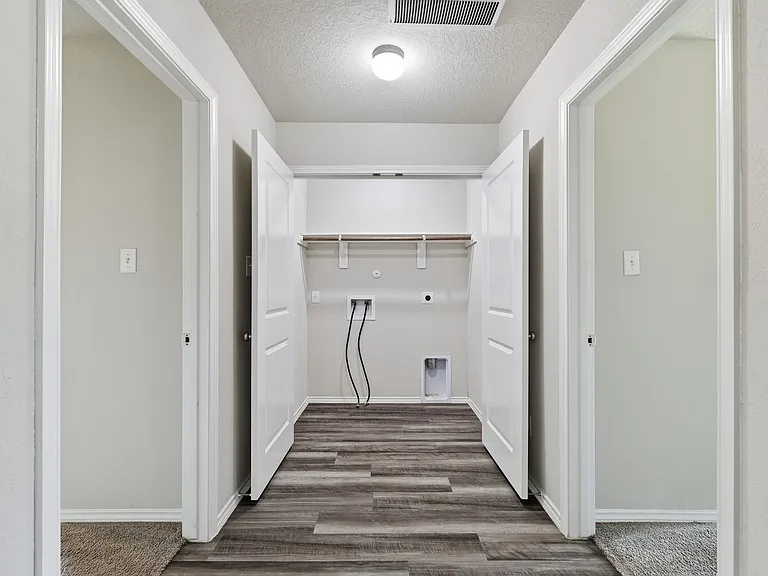 13755 Bradford Park — Photo 24