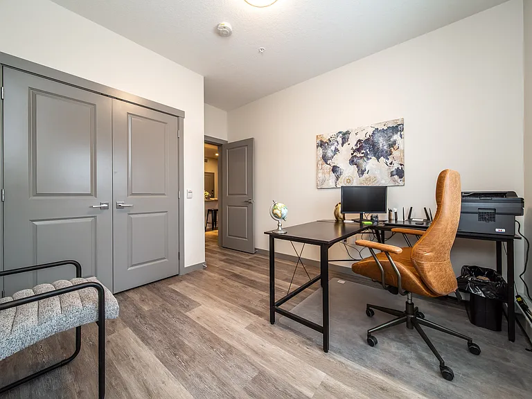 730 Tamarack Way NW — Photo 10